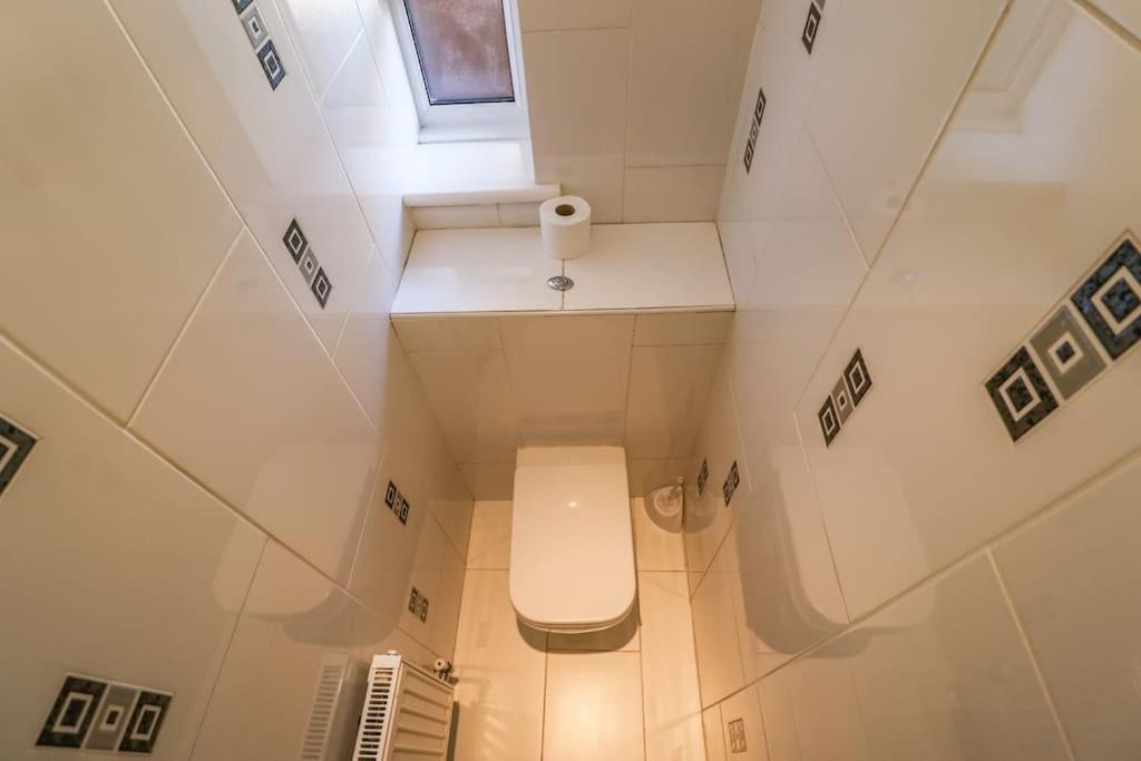 Spacious 4 Bed Flat Near London 02 Arena Greenwich Exterior photo