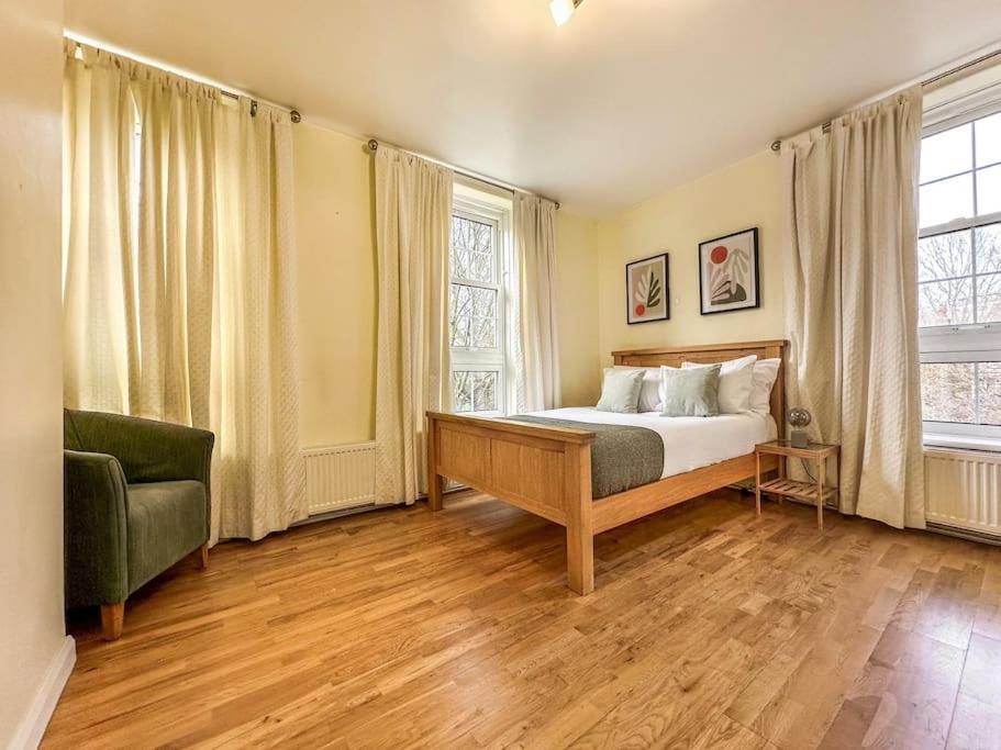 Spacious 4 Bed Flat Near London 02 Arena Greenwich Exterior photo