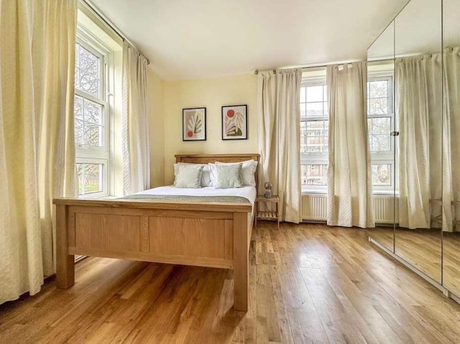 Spacious 4 Bed Flat Near London 02 Arena Greenwich Exterior photo
